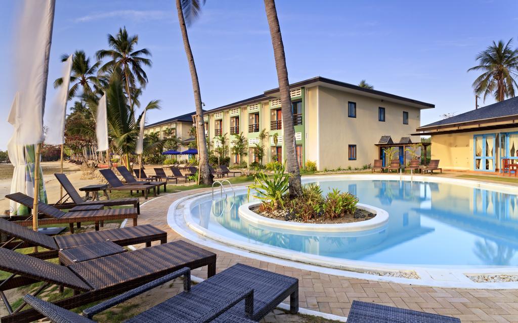 Microtel By Wyndham Puerto Princesa Esterno foto