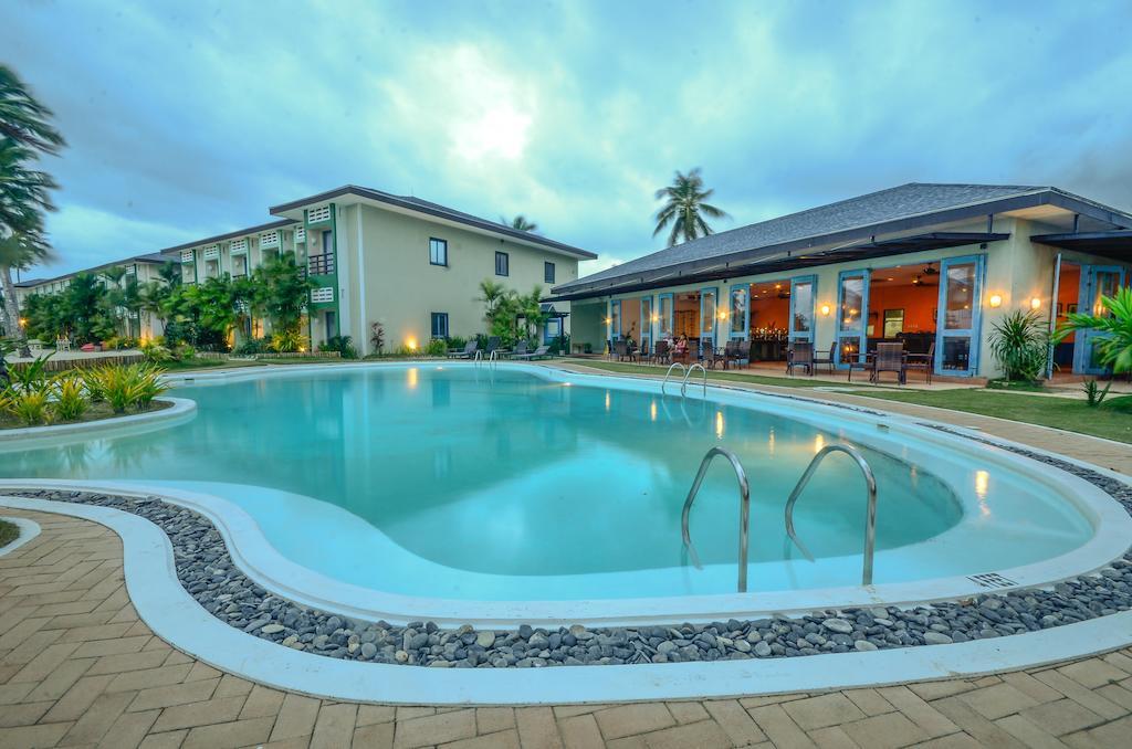 Microtel By Wyndham Puerto Princesa Esterno foto